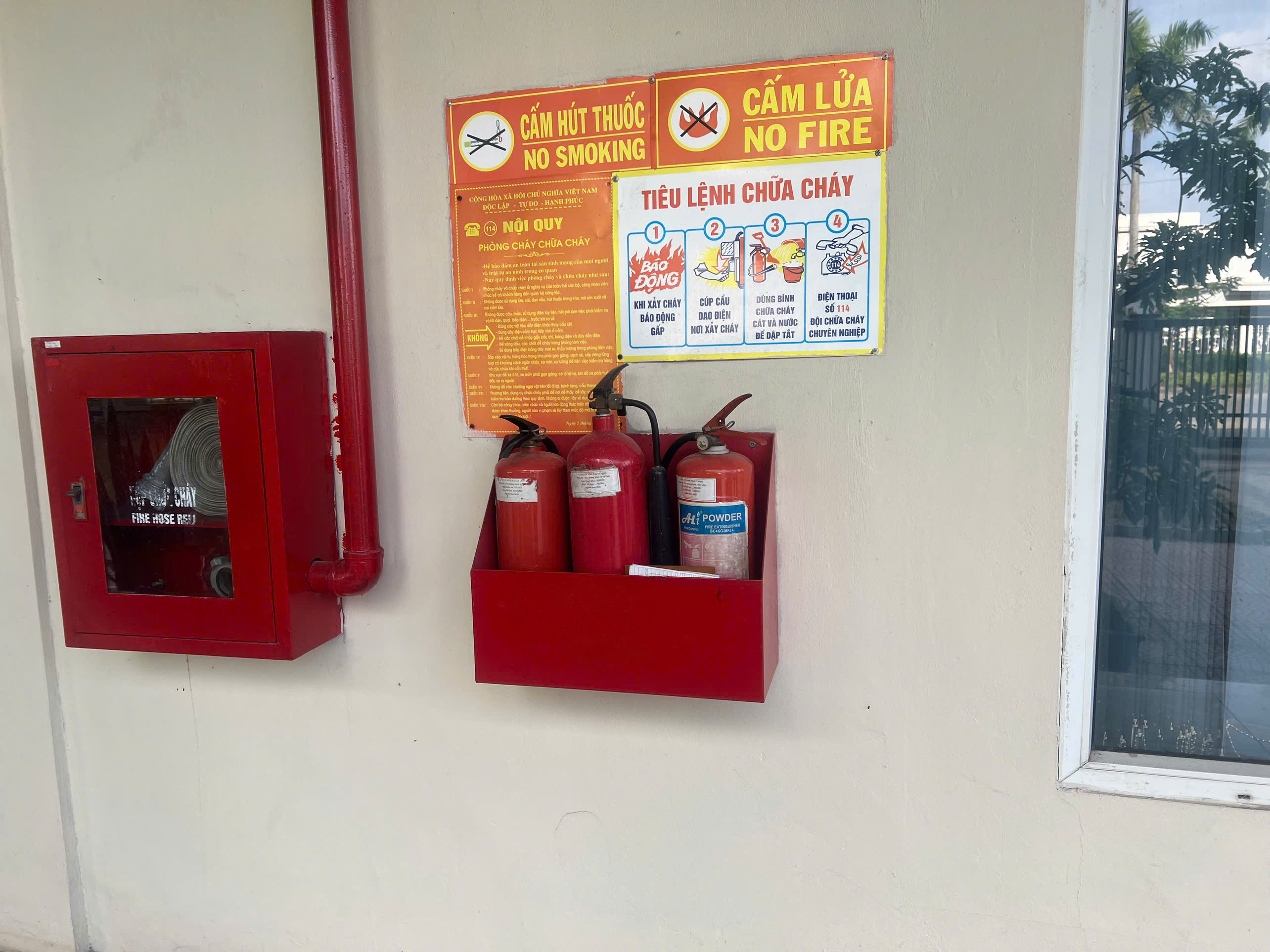 Fire extinguisher 1